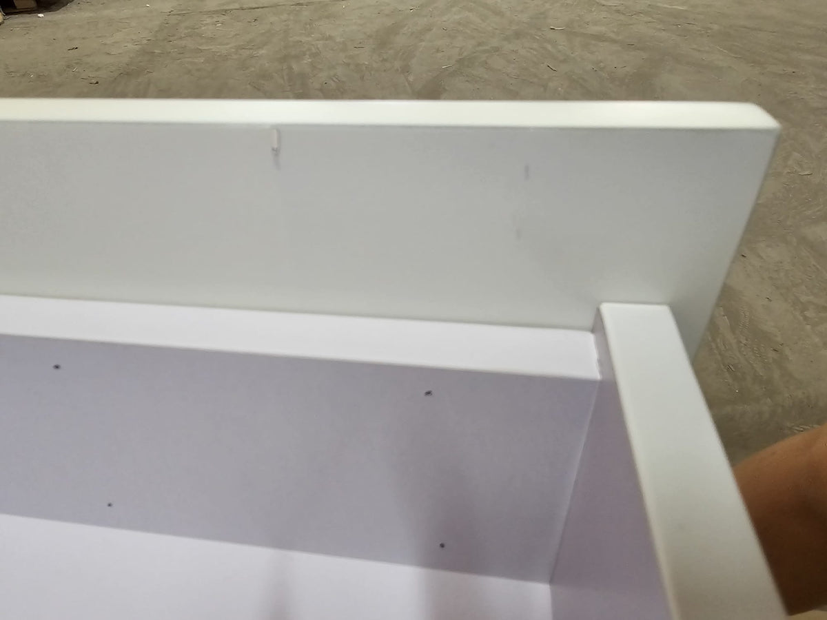 OUTLET 48 - Réception cosmétique Averne LED – comptoir d’accueil pour salon 180cm - Crème
