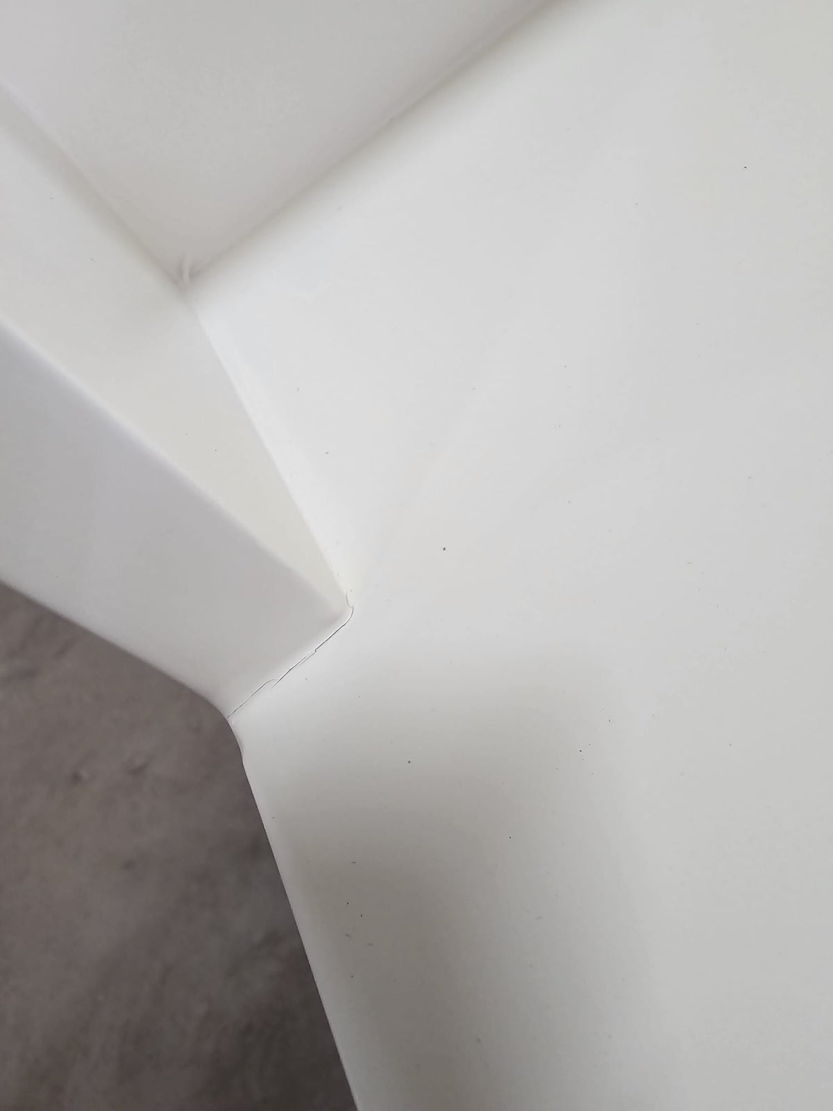 OUTLET 48 - Réception cosmétique Averne LED – comptoir d’accueil pour salon 180cm - Crème