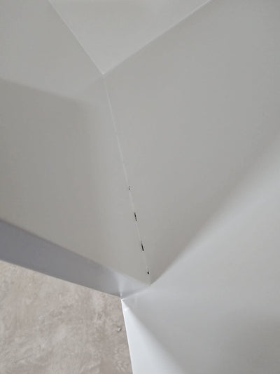 OUTLET 26 - Kosmetikos registratūra Averne LED – 100cm registratūros stalas salonui - Kreminė