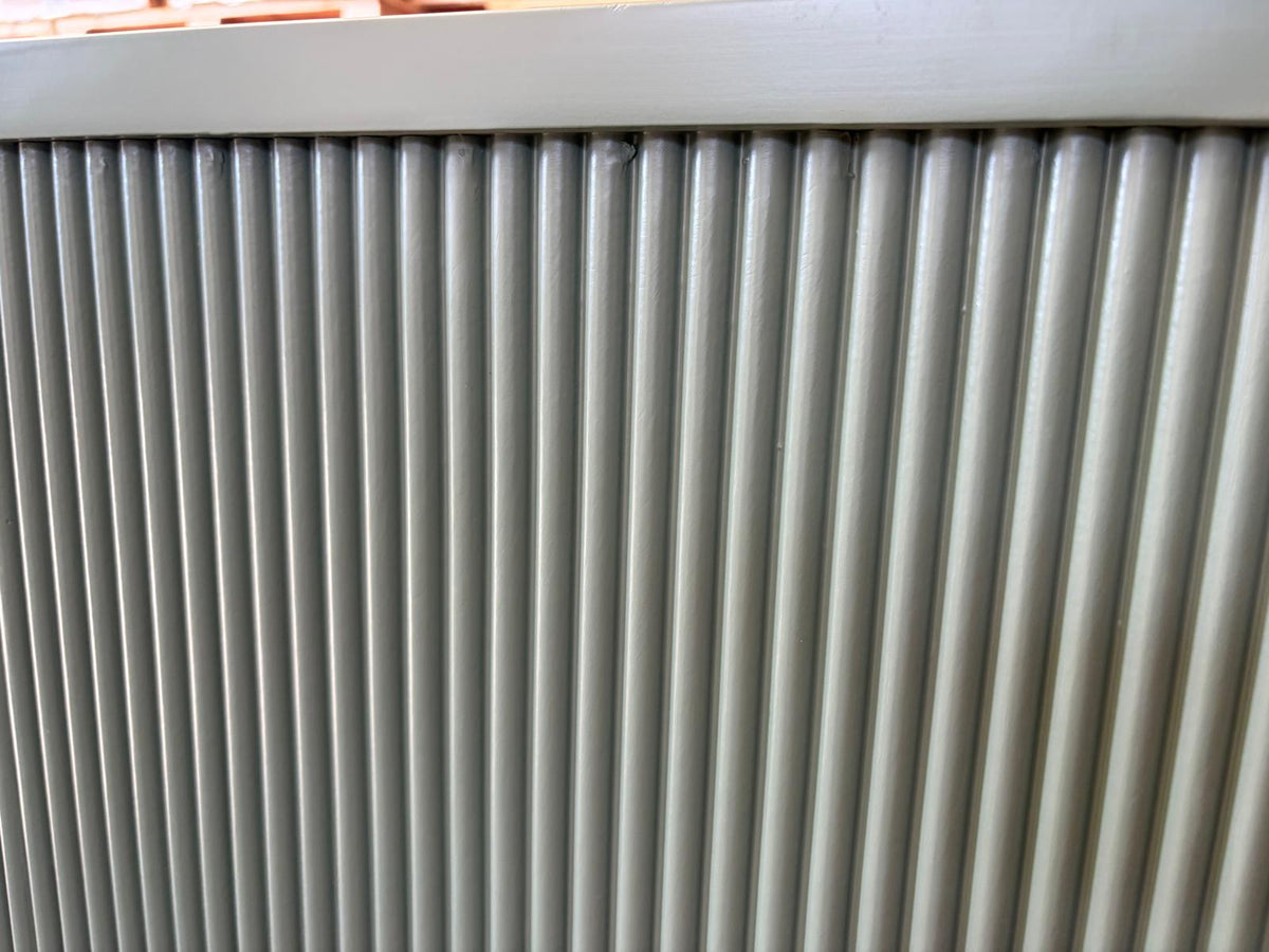 OUTLET 9 - Kosmetikrezeption Averne LED - Empfangstresen für den Salon 140cm- Olivgrün