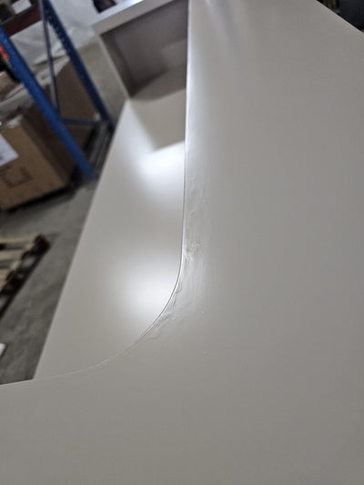 OUTLET 15 - Козметична рецепция Averne LED – рецепционен плот за салон 180cm - Топло бежов