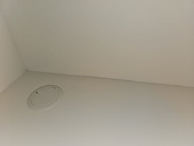 OUTLET 44 - Kosmetikos registratūra Averne LED – 180cm registratūros stalas salonui - Balta