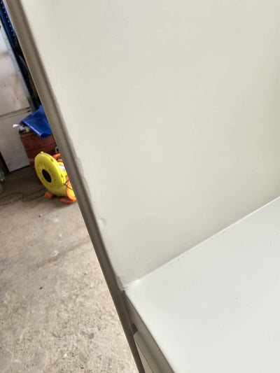 OUTLET 55 - Kosmetikos registratūra Averne LED – 100cm registratūros stalas salonui - Kreminė