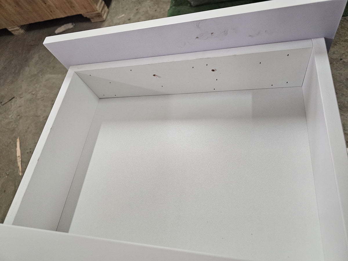 OUTLET 19 - Kosmetická recepce Averne LED – recepční pult do salonu 180cm - Bílá