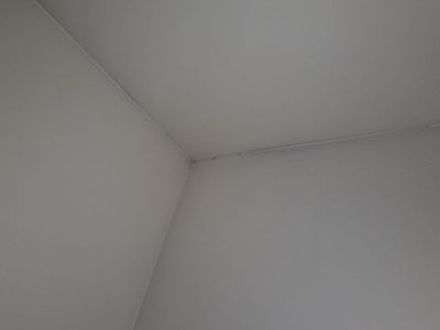 OUTLET 44 - Kosmetikos registratūra Averne LED – 180cm registratūros stalas salonui - Balta